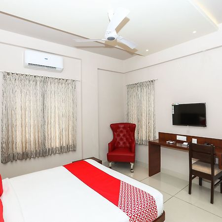 Oyo 15220 Jn Stay Mysore Exterior foto
